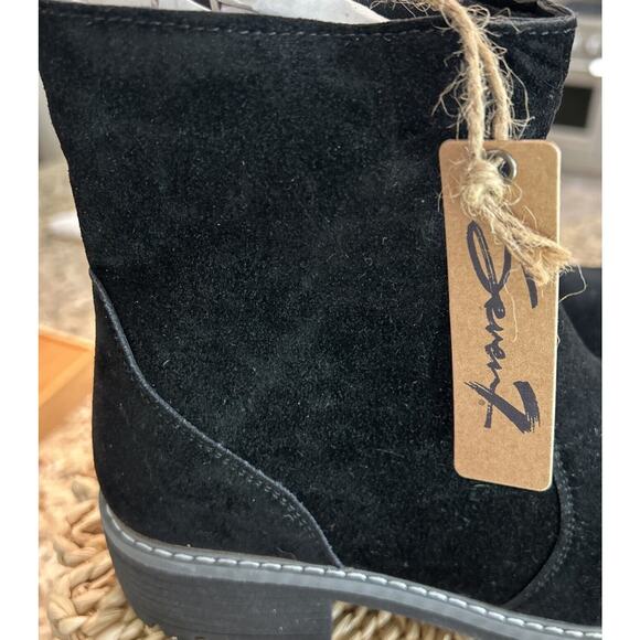 New Seven7 Bestie Black Vegan Suede Bootie Women's Size 9 Zip Non Slip Lug Sole‎ - Picture 10 of 12